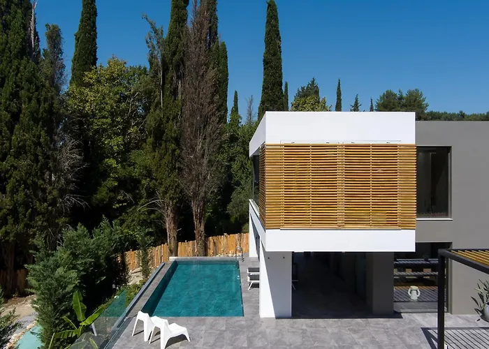 La Fortuna Villa - Award Winning Luxury Villa Close To Corfu Town